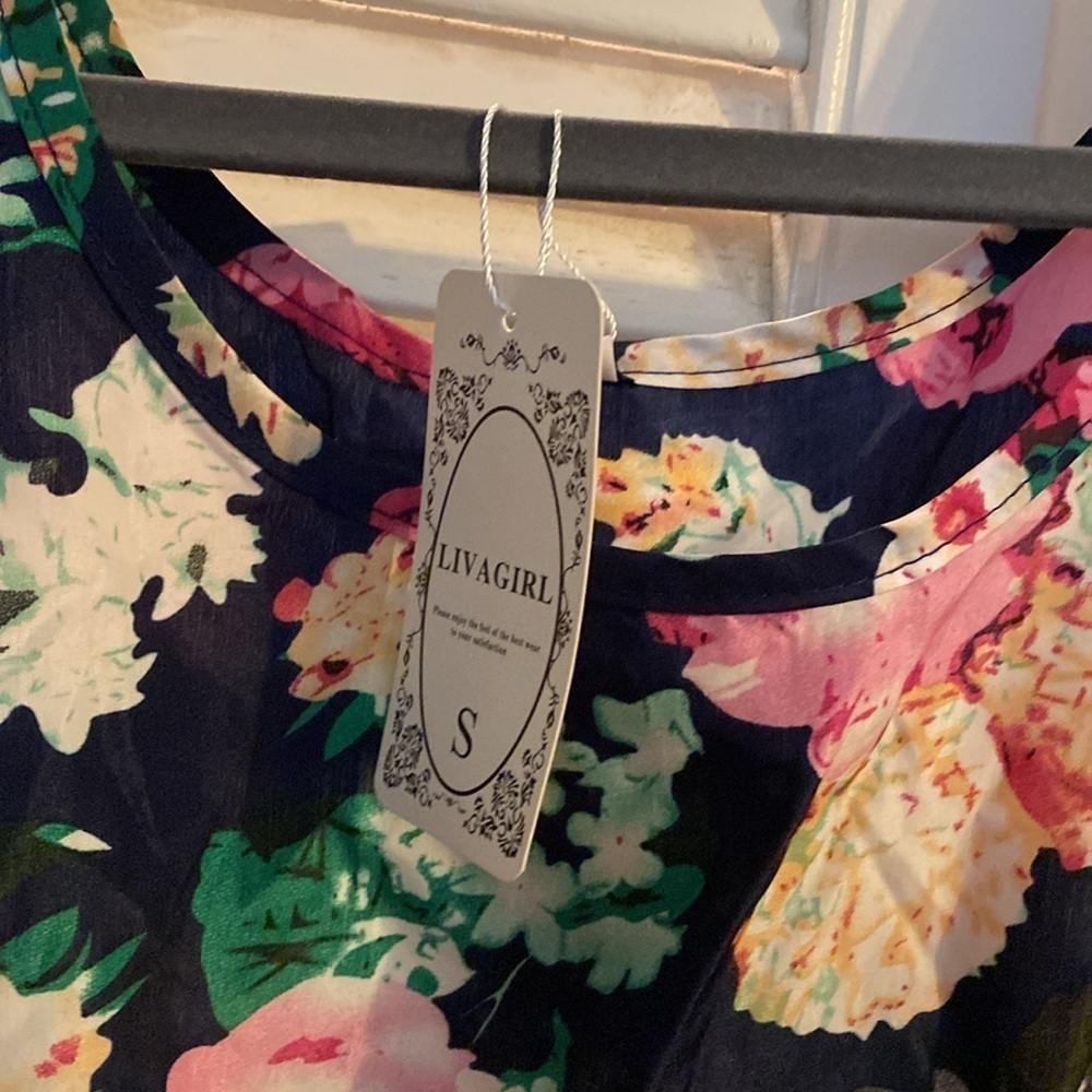 Liva Girl floral short dress - Picture 2 of 7